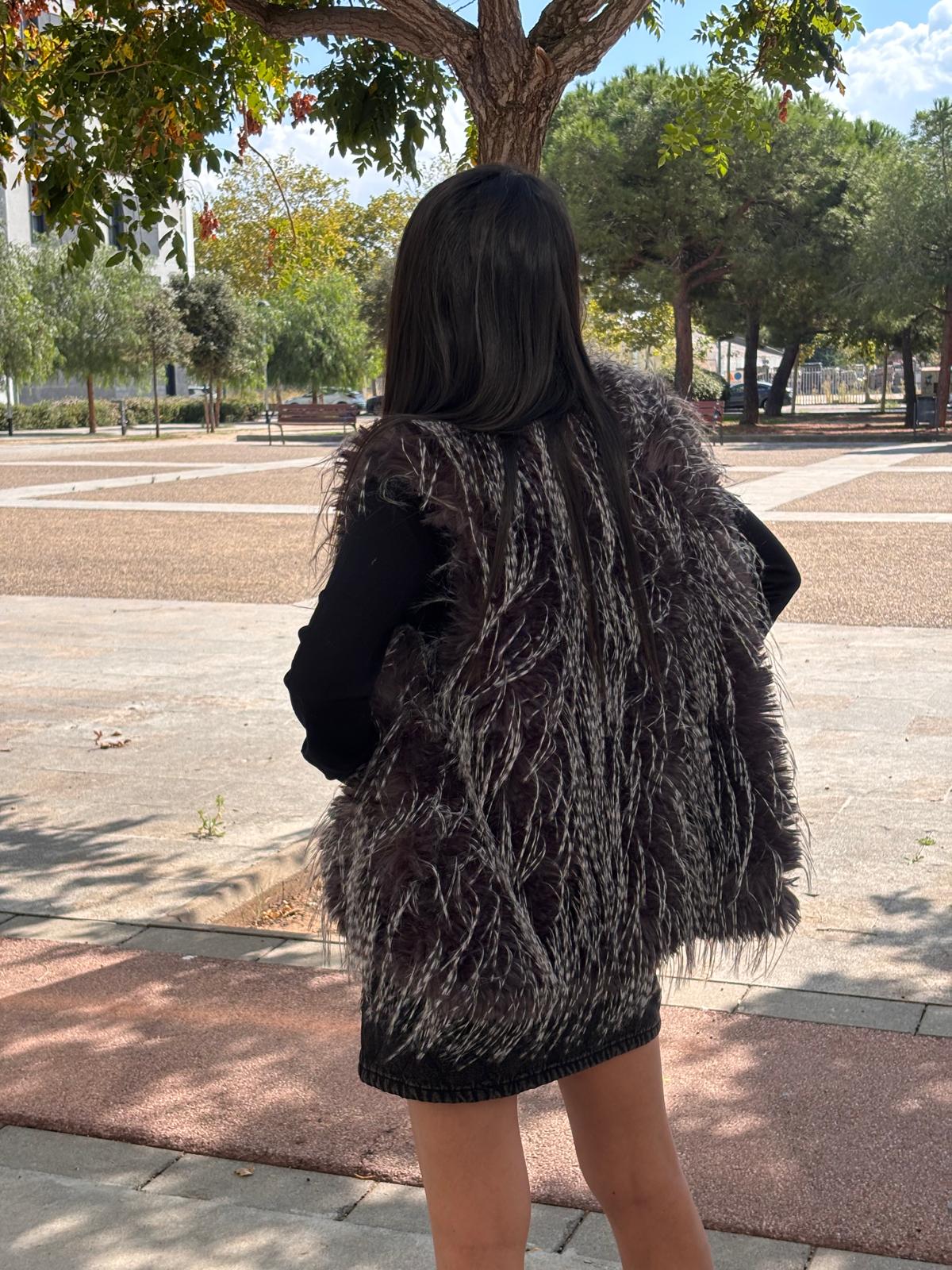 ANINE  VEST