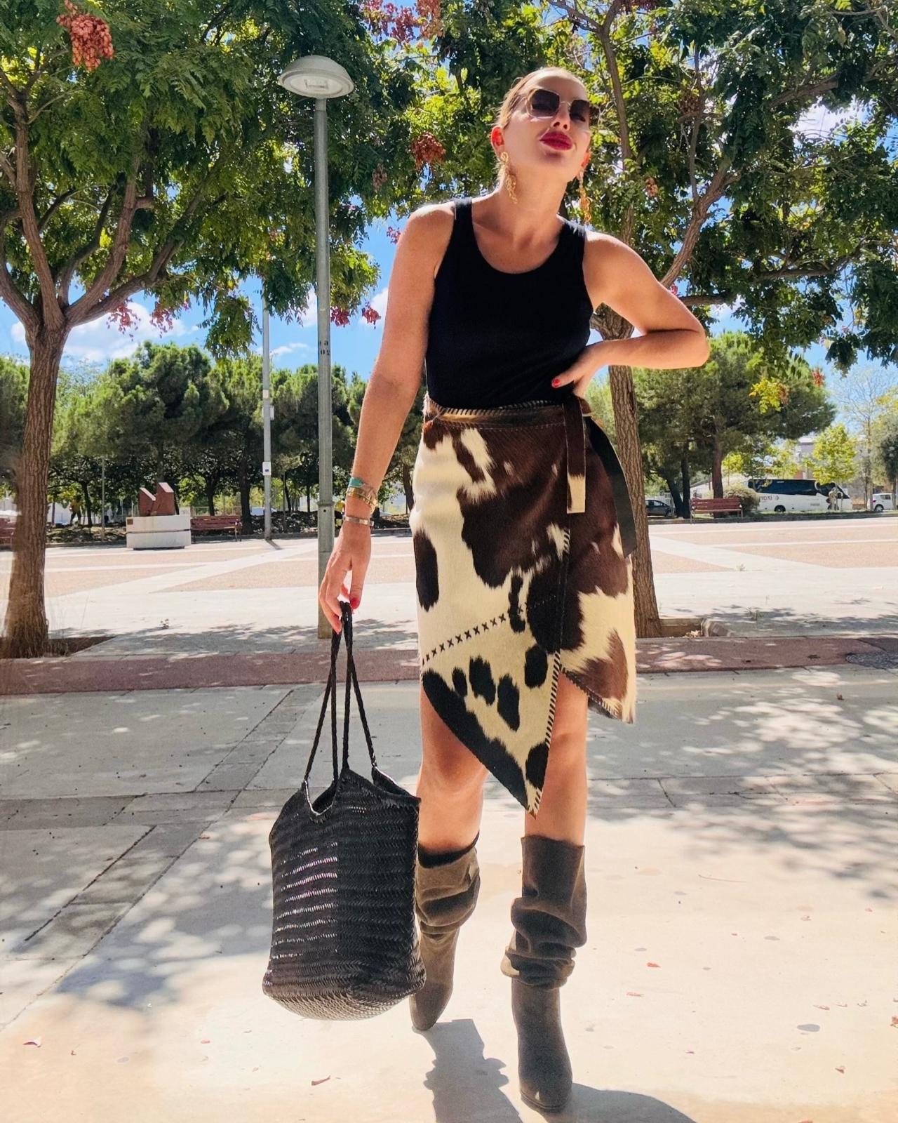 BEYOND SKIRT