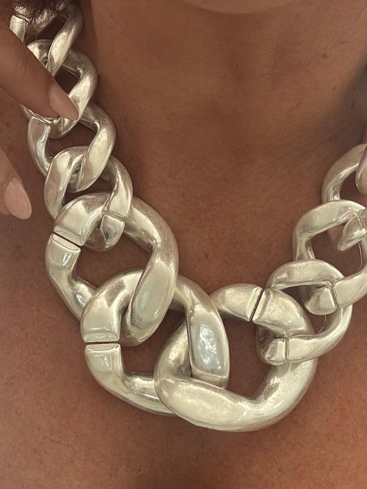 COLLAR BULLA