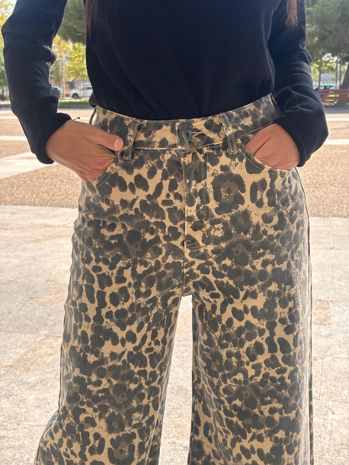 LIZETH PANT