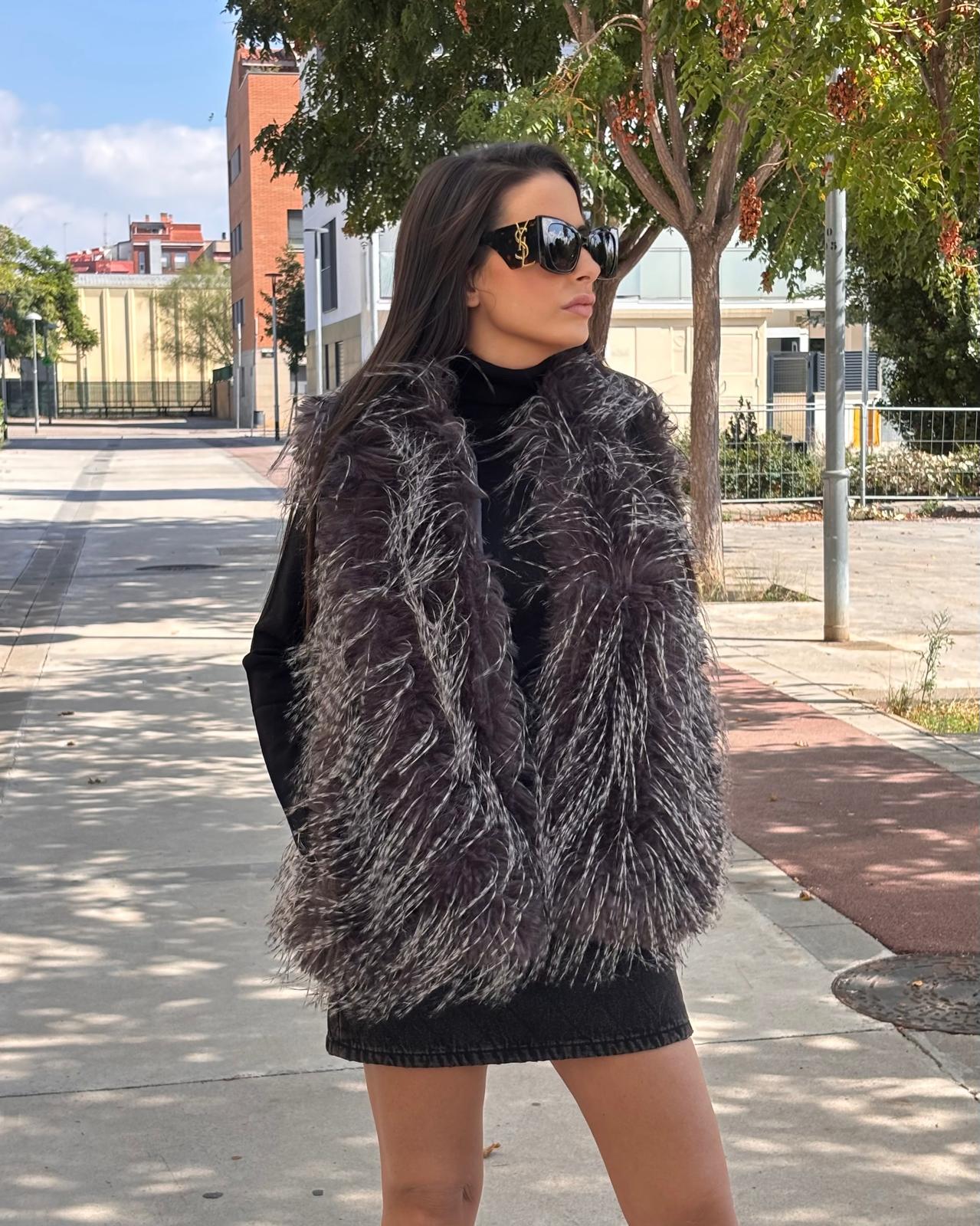 ANINE  VEST