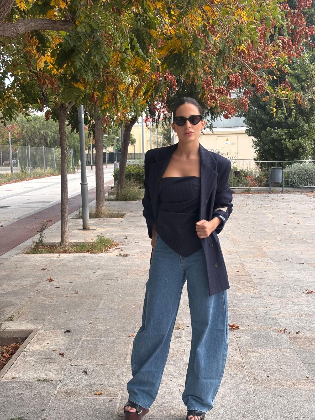 NOELIA LOGO BLAZER